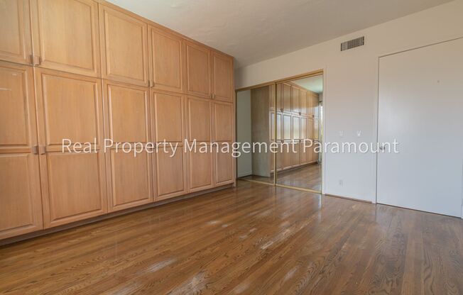 Spacious 3 Bed, 2 Bath Apartment in Beverly Glen Near UCLA