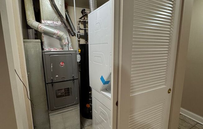 1 bed, 1 bath, $1,000, Unit 4850 #G1