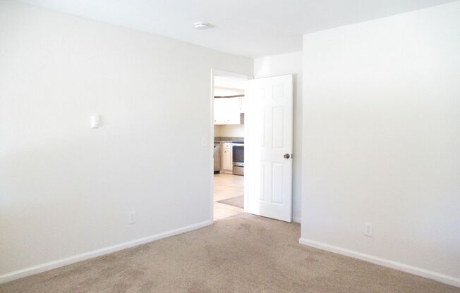 2 beds, 1 bath, $1,800, Unit Unit B