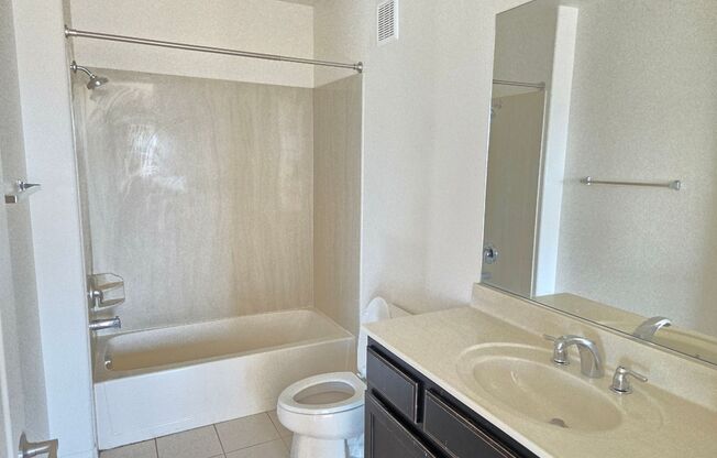 2 beds, 2 baths, $1,600, Unit UNIT 332