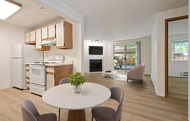 2 beds, 1 bath, 819 sqft, $1,795, Unit B202