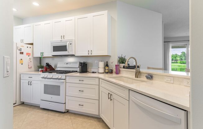 Modern, 2/3 Bed, 2 Bath Spacious Single Storey Home in 55yrs+ Community