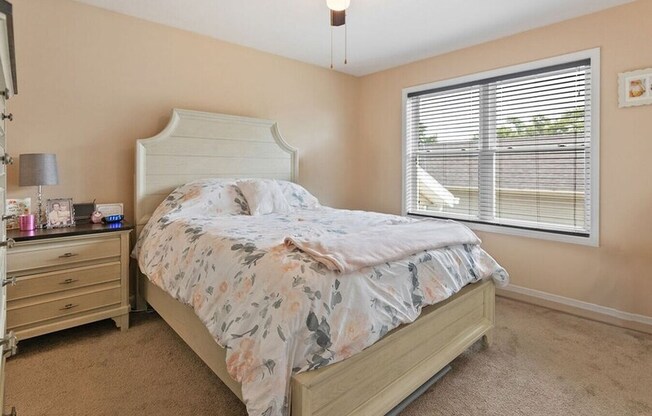 2552 60 ST SE