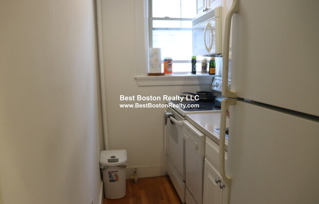 89 Trowbridge St.