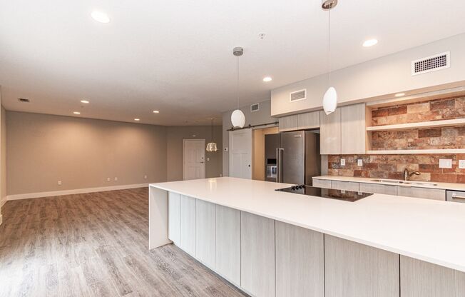 4645 SE 11th Pl. 201