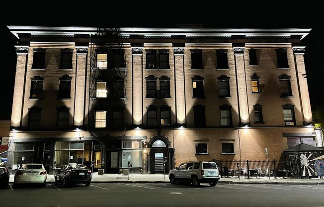 1 bed, 1 bath, 424 sqft, $795, Unit 211