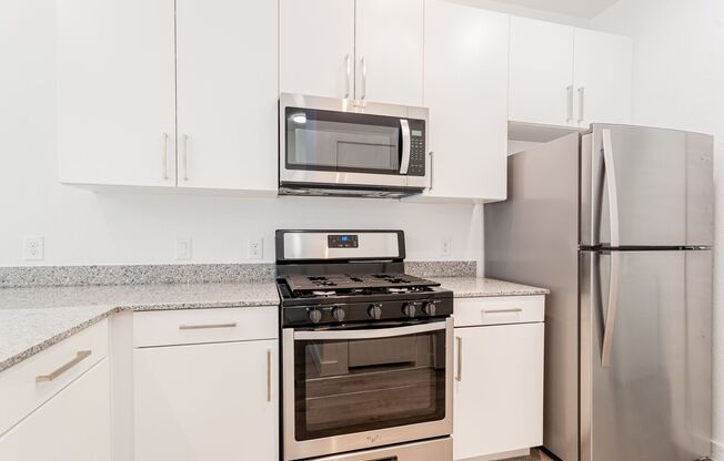 1 bed, 1 bath, 775 sqft, $1,395, Unit 3212