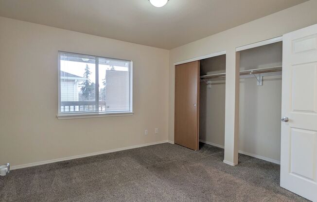 3 beds, 2 baths, 1,180 sqft, $1,585, Unit E304