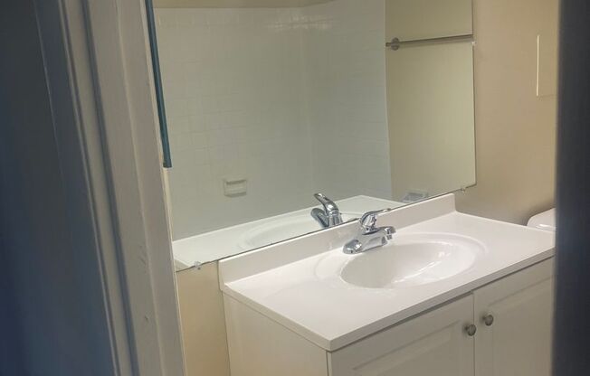 3 beds, 2 baths, 1,300 sqft, $2,200, Unit 3351 #203