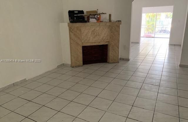 1781 SW 14 TER
