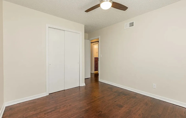 3 beds, 1 bath, $1,399