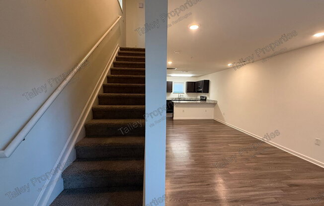 2 beds, 1.5 baths, 960 sqft, $1,299, Unit T