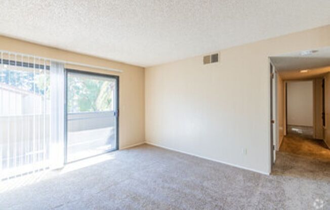 1 bed, 1 bath, 672 sqft, $1,545, Unit 09I