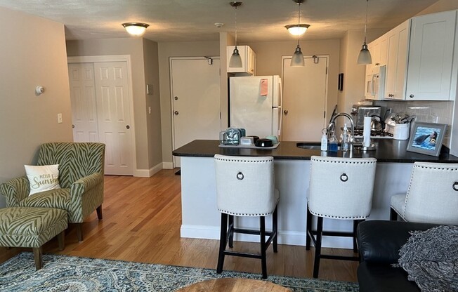 1 bed, 1 bath, 650 sqft, $1,850, Unit 8