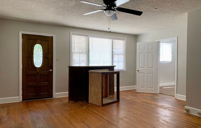 4 beds, 2.5 baths, $4,200