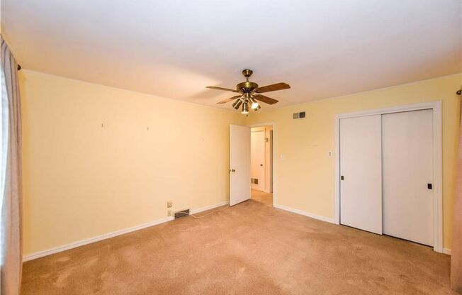 3 beds, 1 bath, $1,525