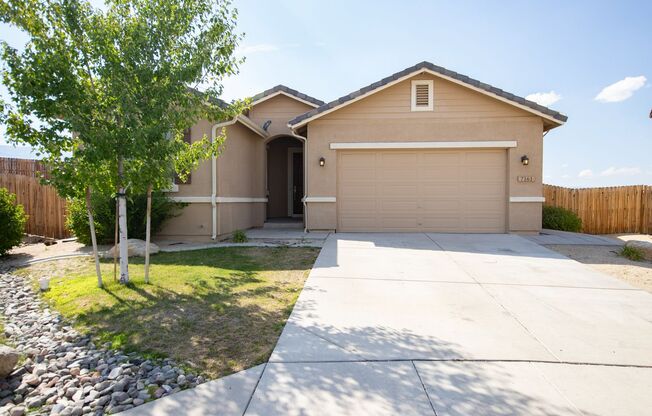 Stucco Home in Golden Valley 3/2/2