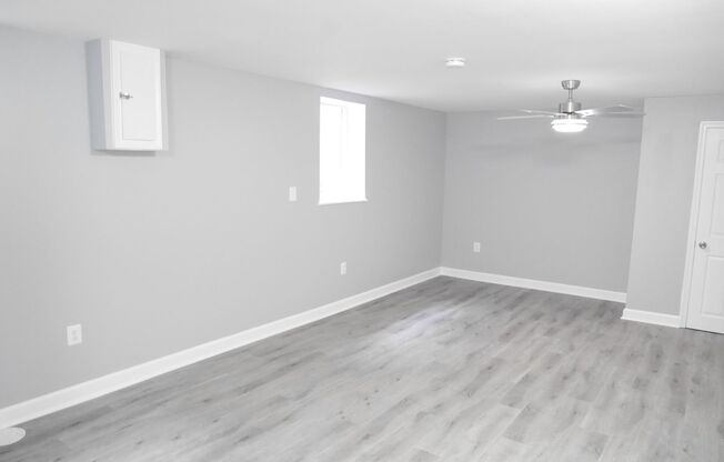 Studio, 1 bath, 350 sqft, $950, Unit 1128SMA- 329-D