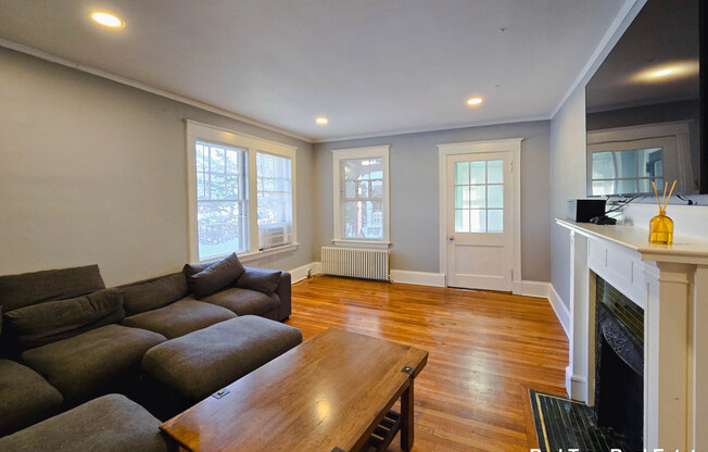 235 CHESTNUT HL AVE