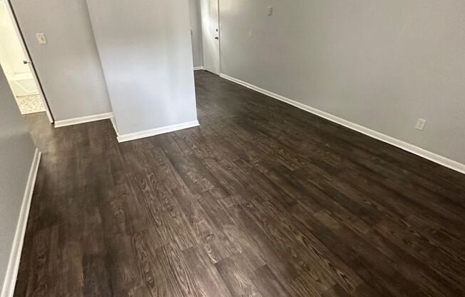 2 beds, 1 bath, 750 sqft, $900, Unit Unit 1