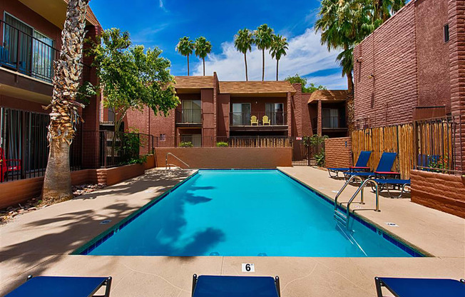 Resort-Style Pool at Fountain Plaza Apartments, Tucson, 85712