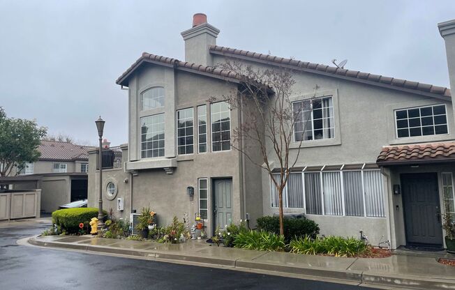 Beautiful 2 bedroom 2 bath town-home in Aliso Viejo