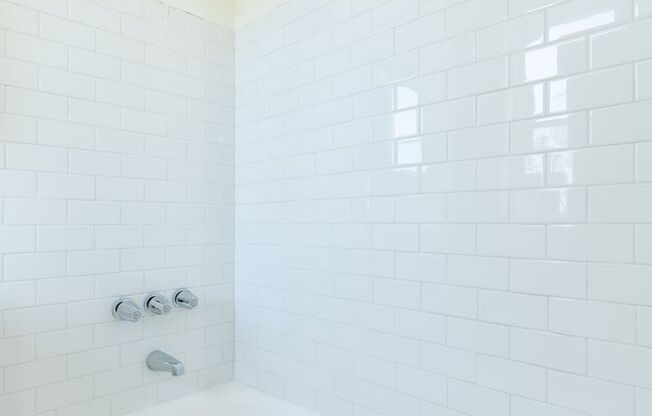 1 bed, 1 bath, 550 sqft, $1,375, Unit C6