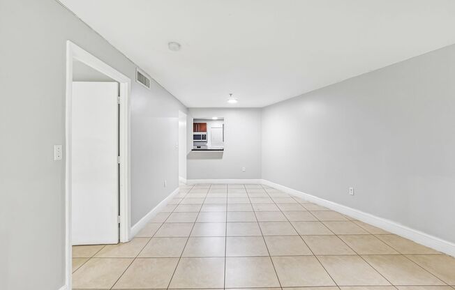 1 bed, 1.5 baths, 866 sqft, $1,900, Unit L- 504