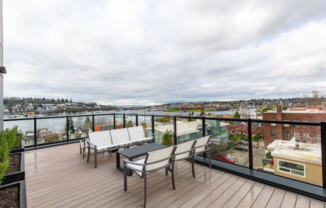 Welcome to Lakeview! - Live in Luxury & Style in the heart of Eastlake