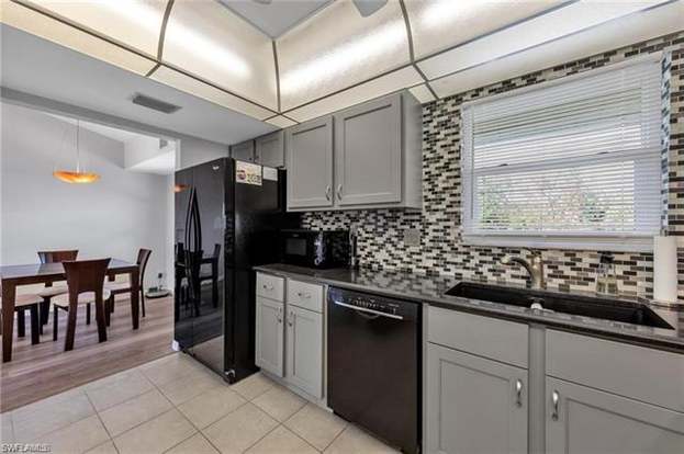 5501 RATTLESNAKE HAMMOCK RD