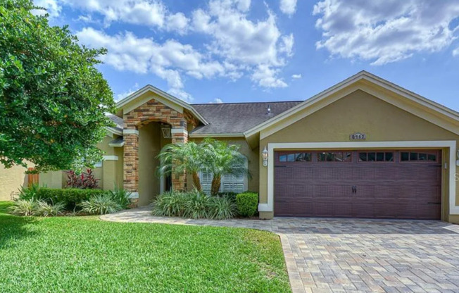 4 bed, 2 bath pool home in Citrus Park