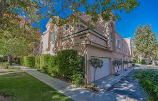 Charming 2-Bedroom Townhome in the Heart of Stevenson Ranch!