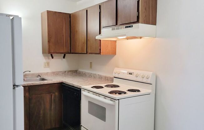 2 beds, 1 bath, 720 sqft, $859, Unit 11