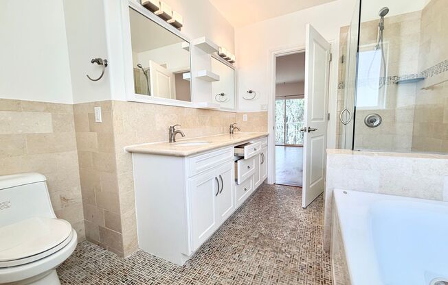 2448 Geary