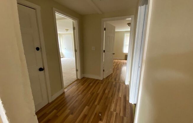 2 beds, 1 bath, $1,475, Unit Unit B