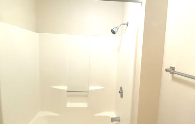 Studio, 1 bath, $865, Unit 389