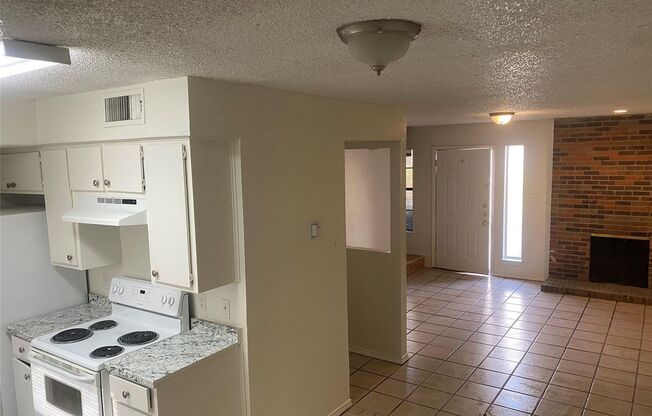 2 beds, 1.5 baths, 1,000 sqft, $1,150, Unit 4936 Diaz Unit 6