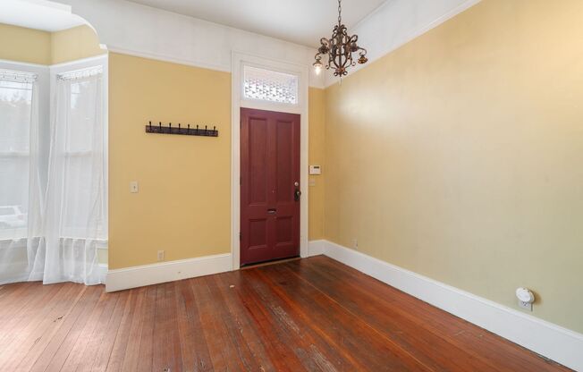 Historic NW PDX Home with Incredible Space, Character & a Private Yard **$1,000 OFF FIRST MONTH RENT**