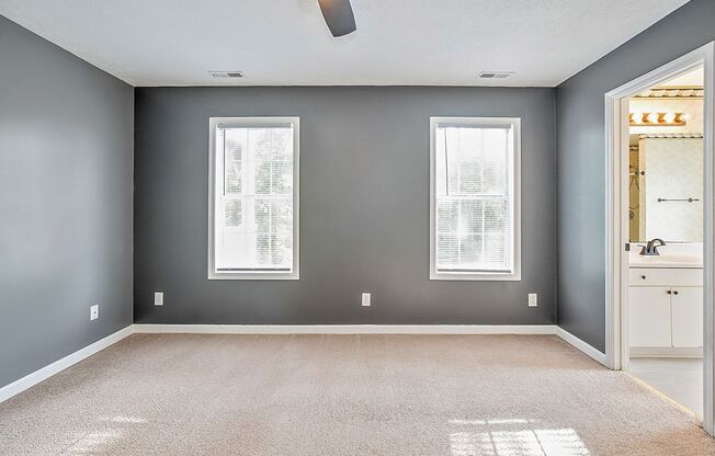 Apartment with Landscaping and washer/dryer included