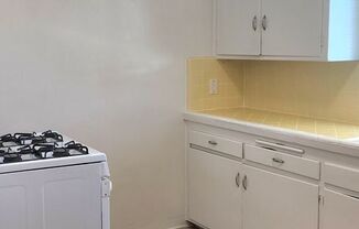 2 beds, 1 bath, $2,395, Unit 3022