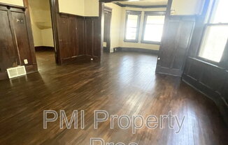 2851 N 24 PL