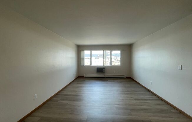 125 S Platten St