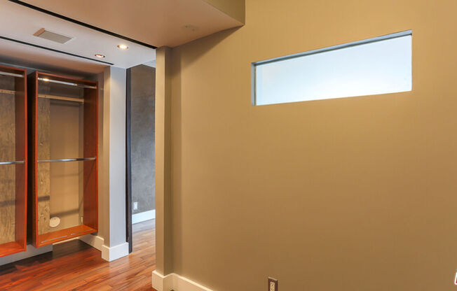 1 bed, 1.5 baths, 1,009 sqft, $3,990, Unit 1112