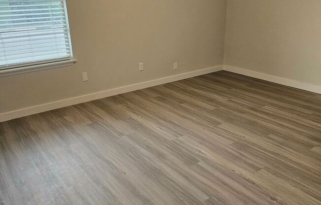 1 bed, 1 bath, 700 sqft, $1,224, Unit LAW9-108