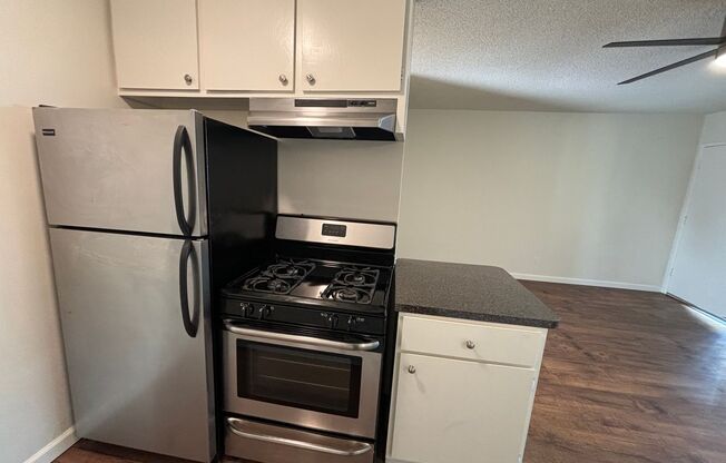 1 bed, 1 bath, $2,495, Unit 19