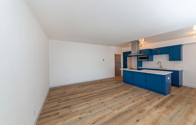 Move In Special $500 Off First Month's Rent - $1,895 Beautiful 1 Bedroom and 1 Bath