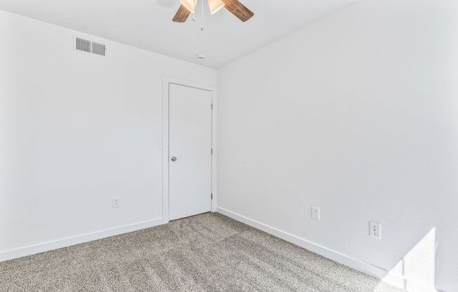2 beds, 1 bath, 737 sqft, $1,550, Unit 1094-221