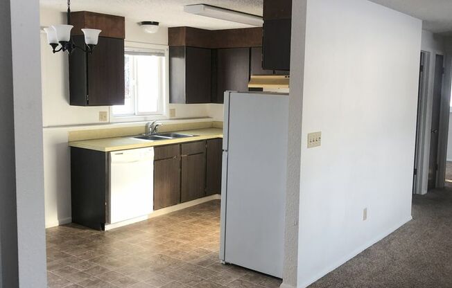 2 bedroom 1 bath Centrally Located Apartment