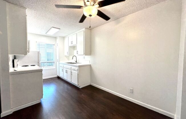 1 bed, 1 bath, $2,250, Unit 14