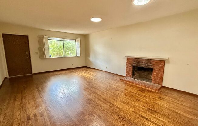 Los Gatos - Inviting Los Gatos Home with Classic Charm & Entertainer’s Backyard